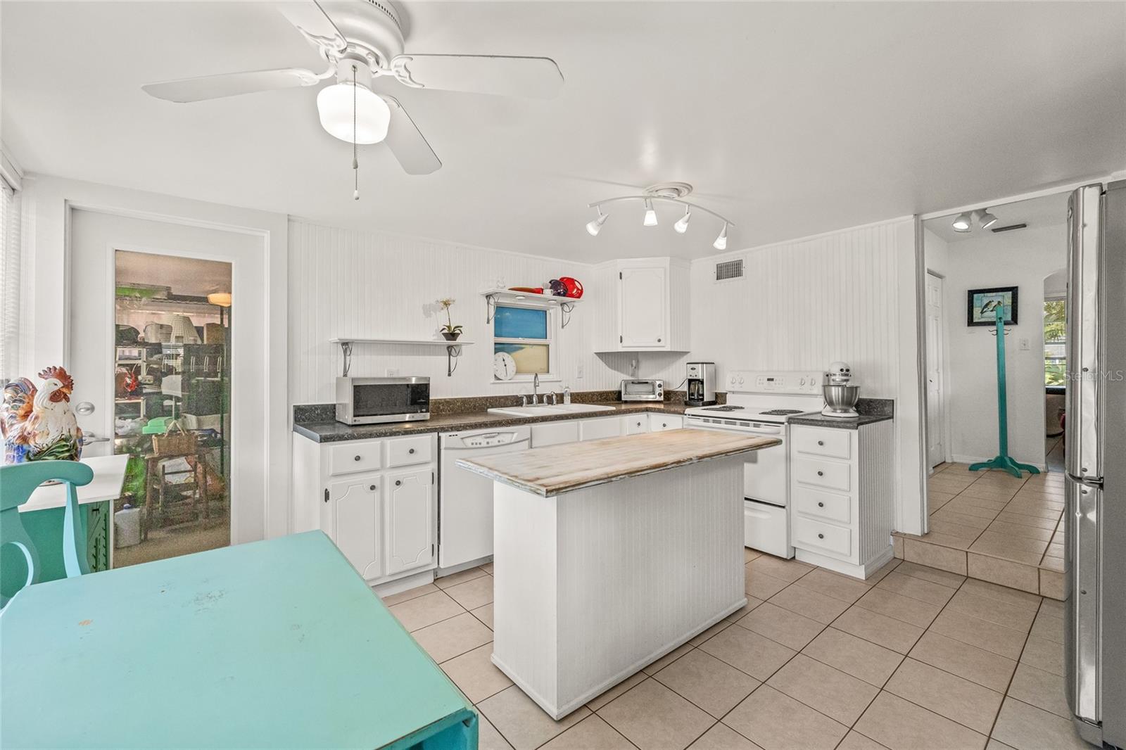 7328 9TH AVE N, ST PETERSBURG, FL — photo 4