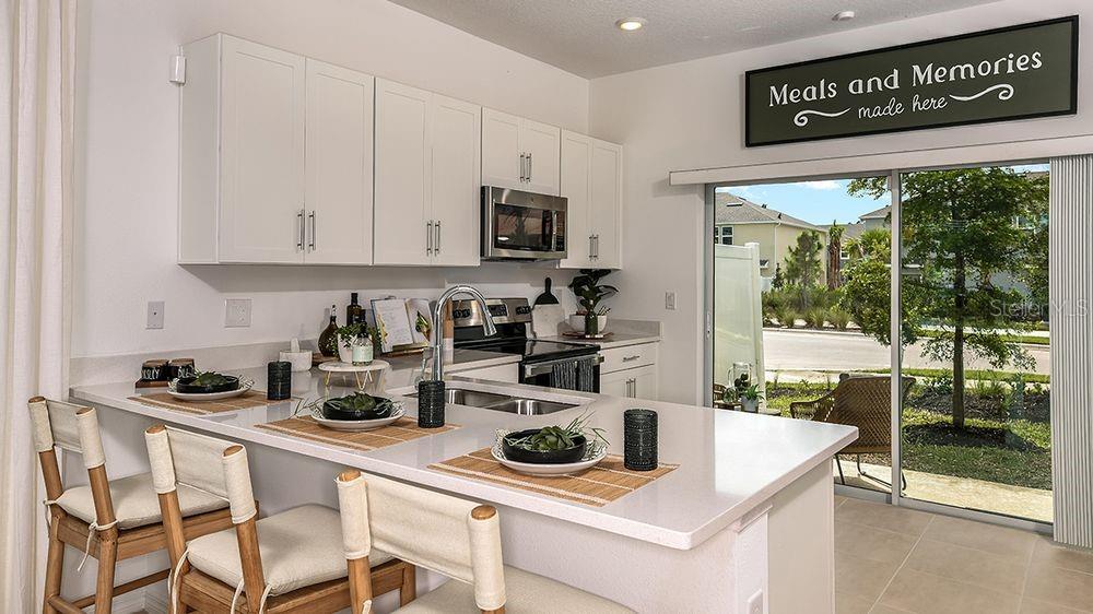 10605 ORBIT TER, SARASOTA, FL — photo 2