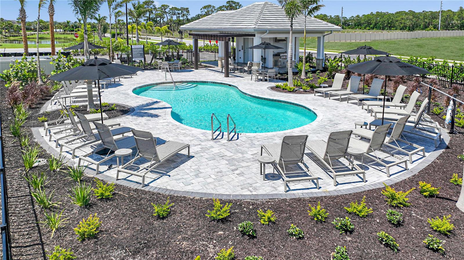 10605 ORBIT TER, SARASOTA, FL — photo 20