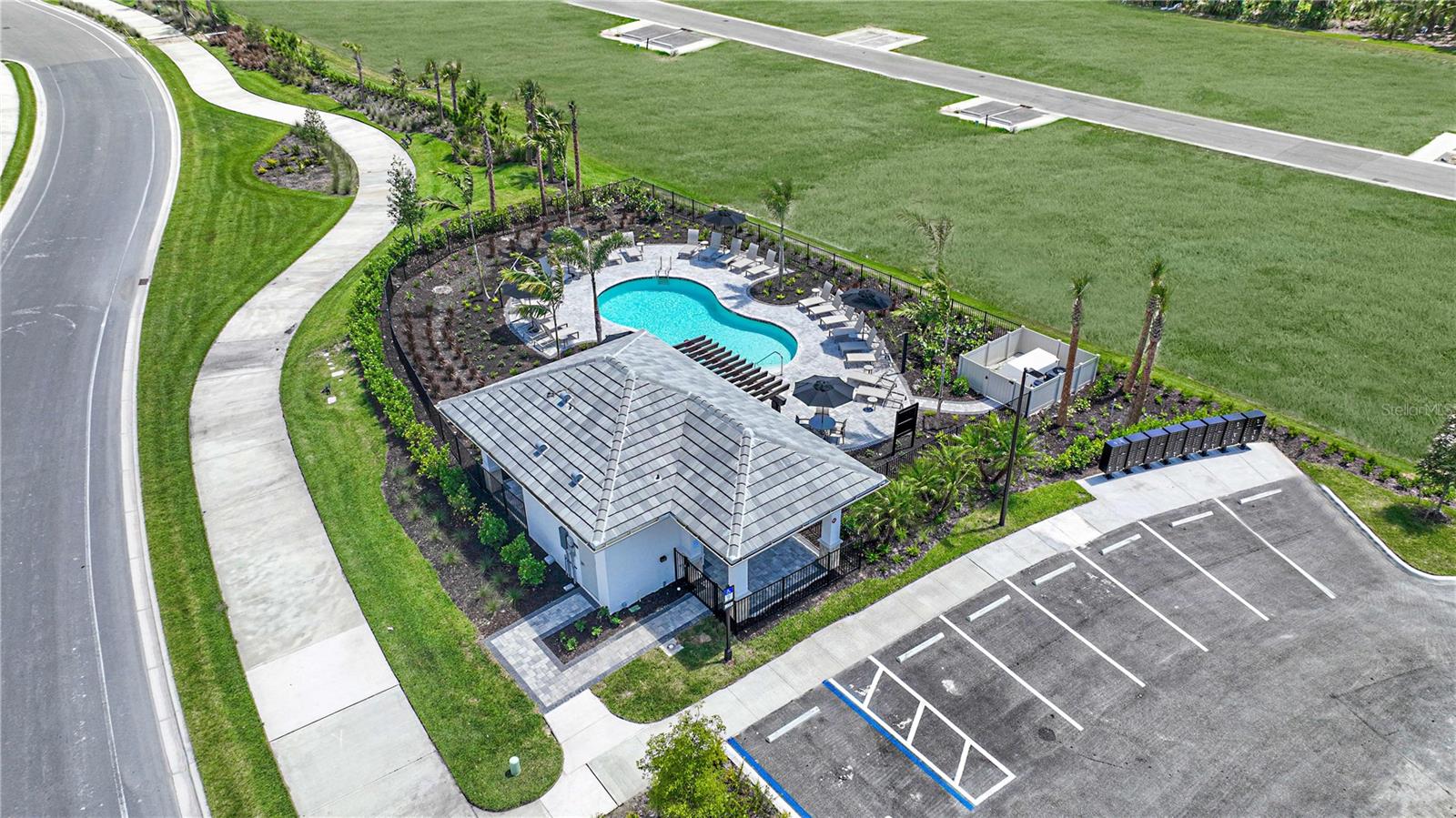 10605 ORBIT TER, SARASOTA, FL — photo 21
