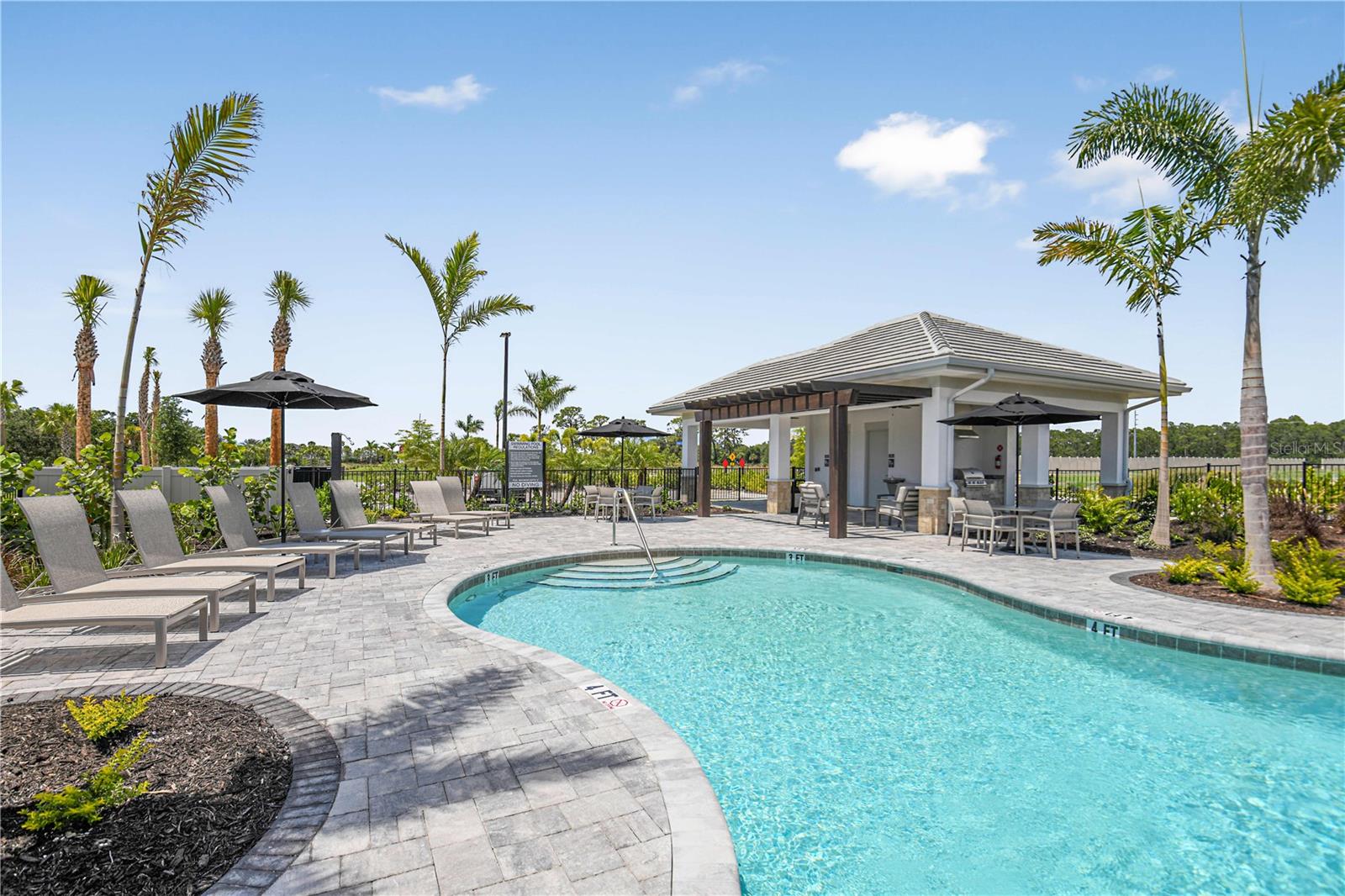 10605 ORBIT TER, SARASOTA, FL — photo 25