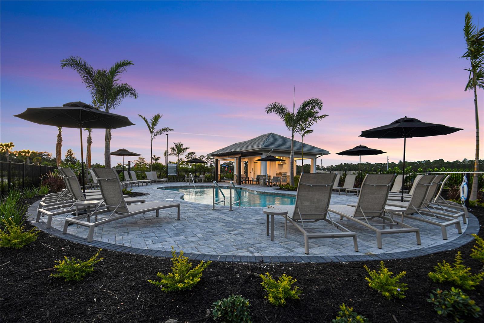 10605 ORBIT TER, SARASOTA, FL — photo 39