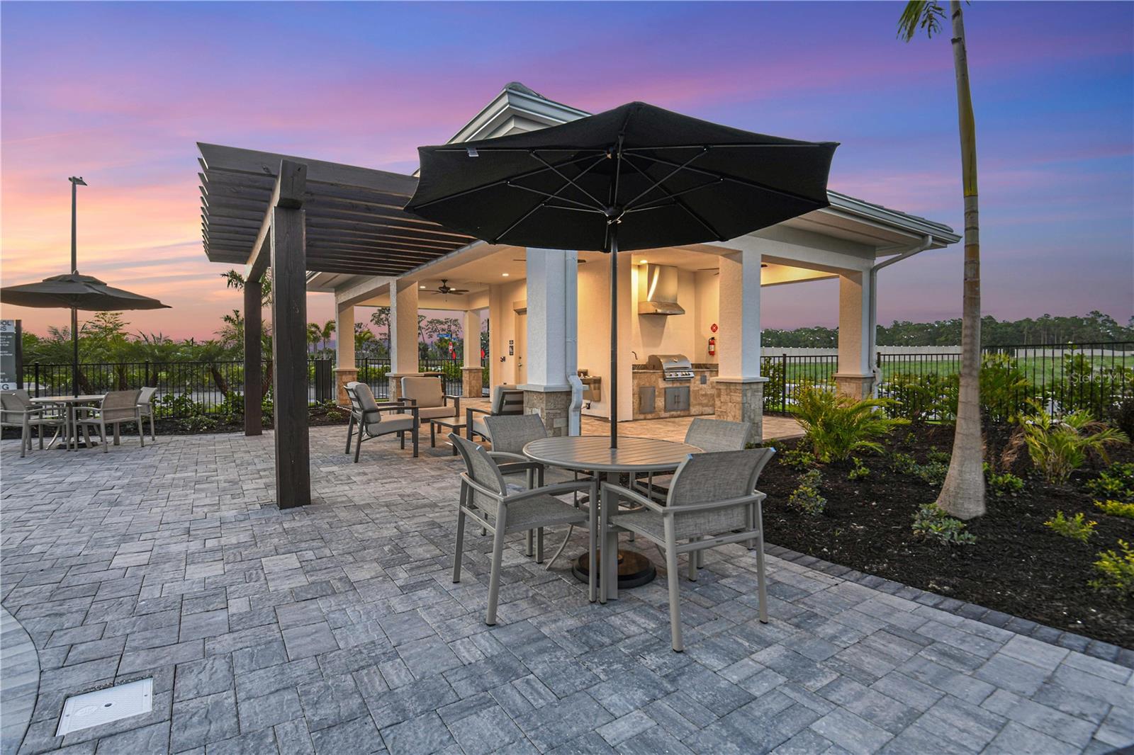 10605 ORBIT TER, SARASOTA, FL — photo 41