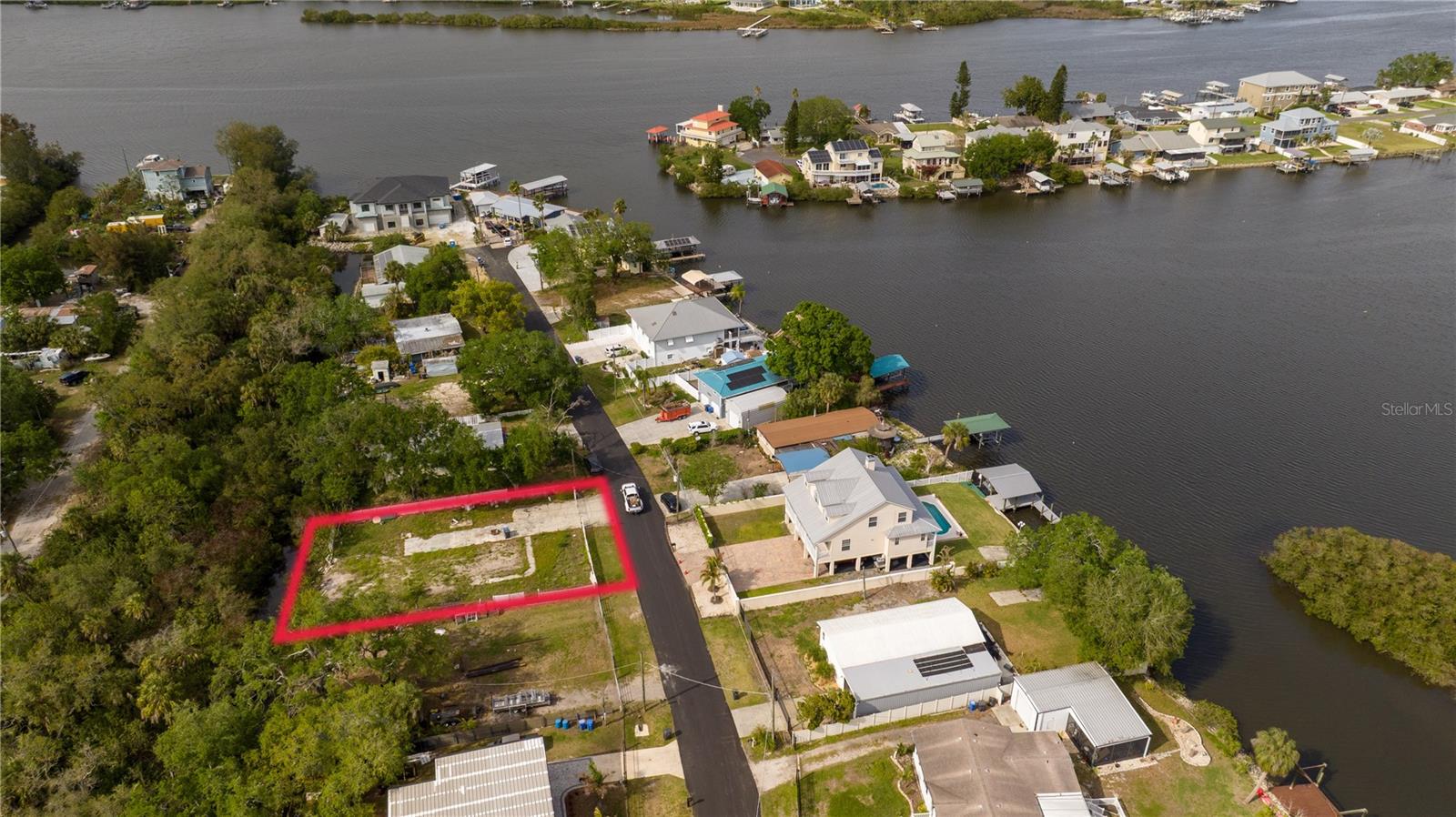 9923 ALAVISTA DR, GIBSONTON, FL