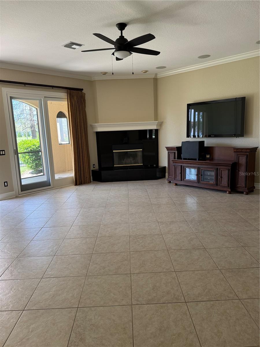 644 SAXONY BLVD, ST PETERSBURG, FL — photo 31