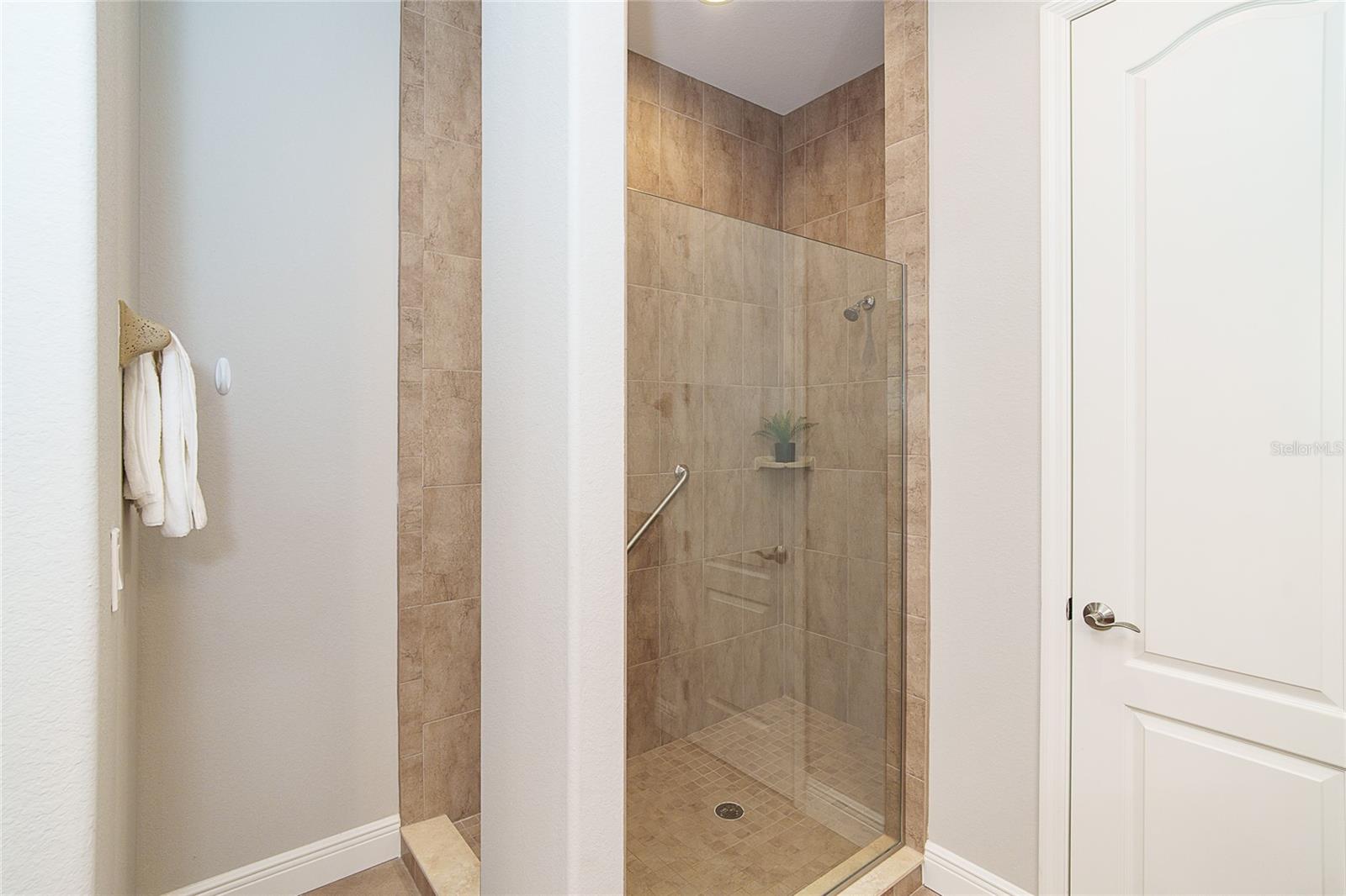641 GUILD DR, VENICE, FL — photo 35