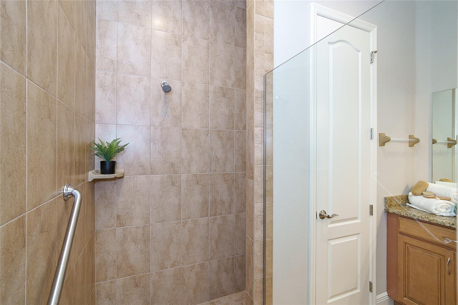 641 GUILD DR, VENICE, FL — photo 36