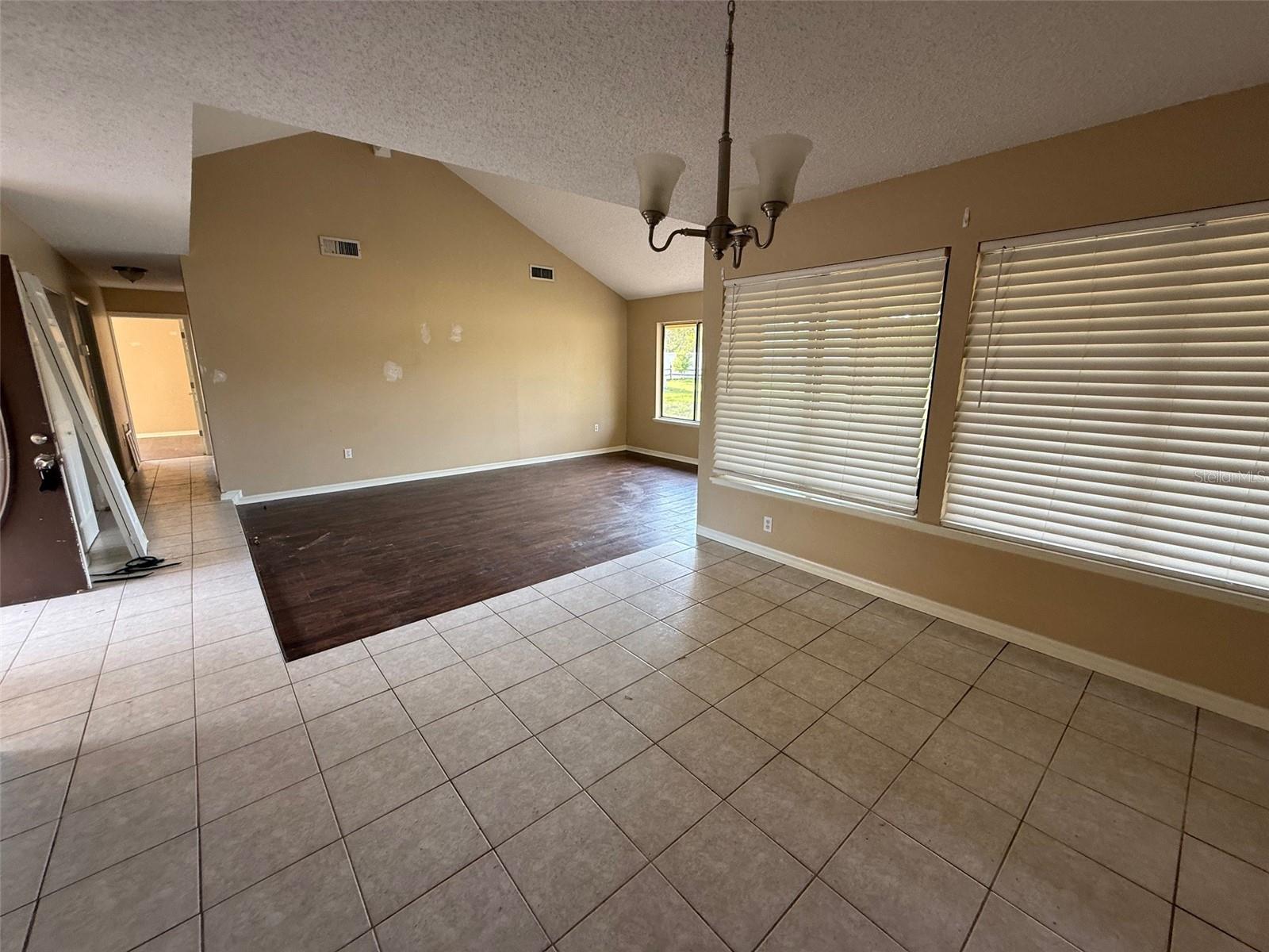 9085 HEATHER BLVD, WEEKI WACHEE, FL — photo 4