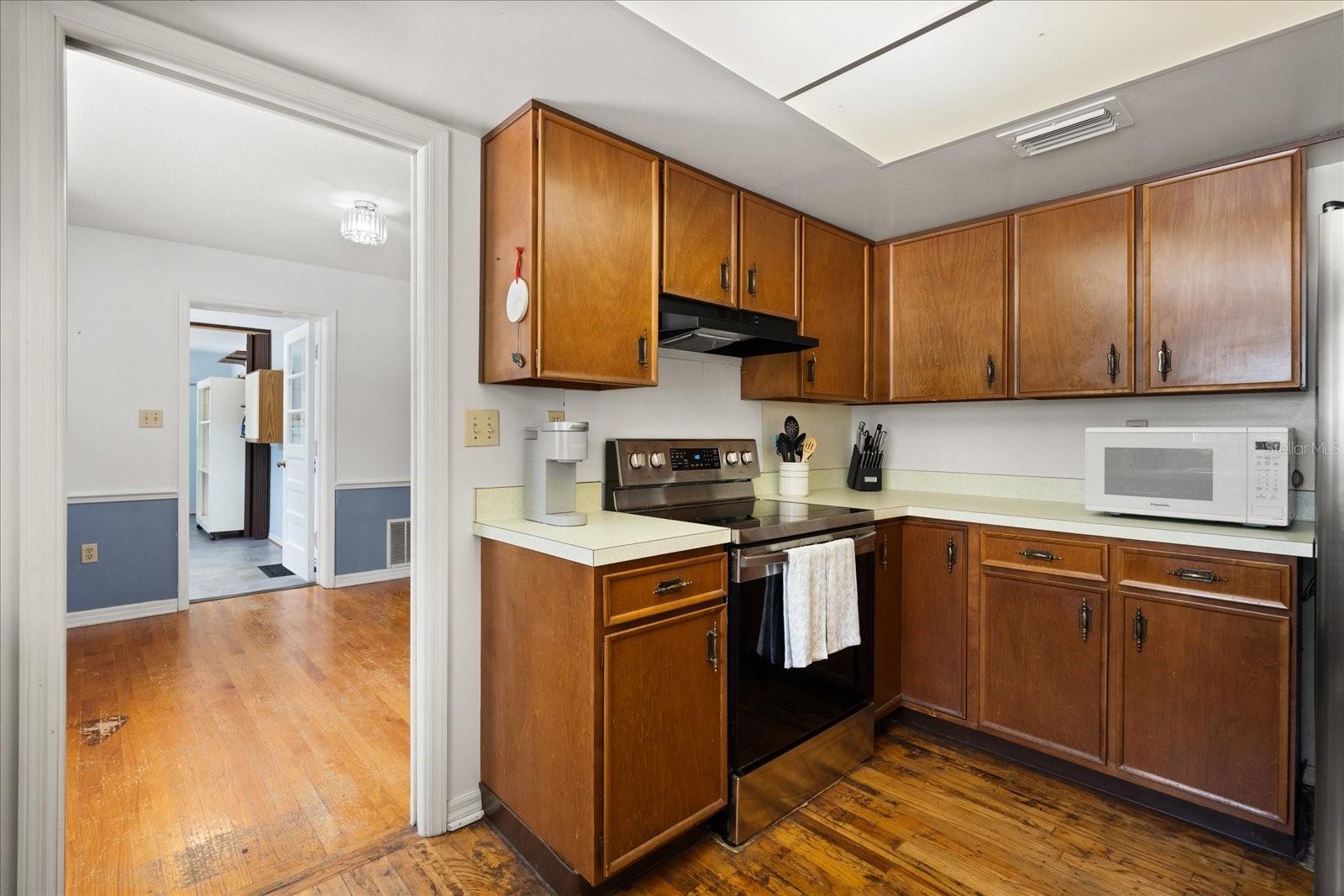 2906 E GRANT AVE, ORLANDO, FL — photo 13