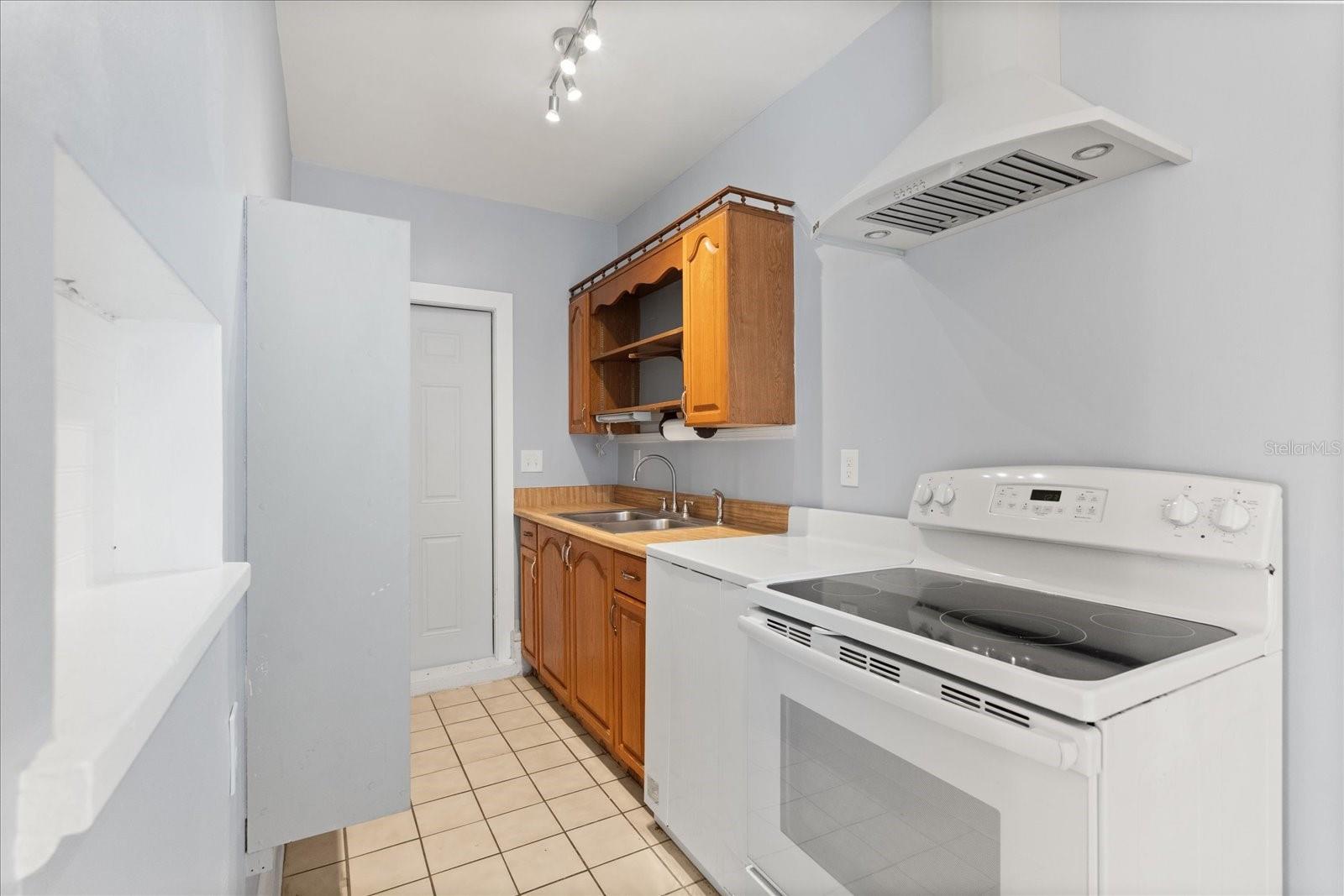 2906 E GRANT AVE, ORLANDO, FL — photo 23