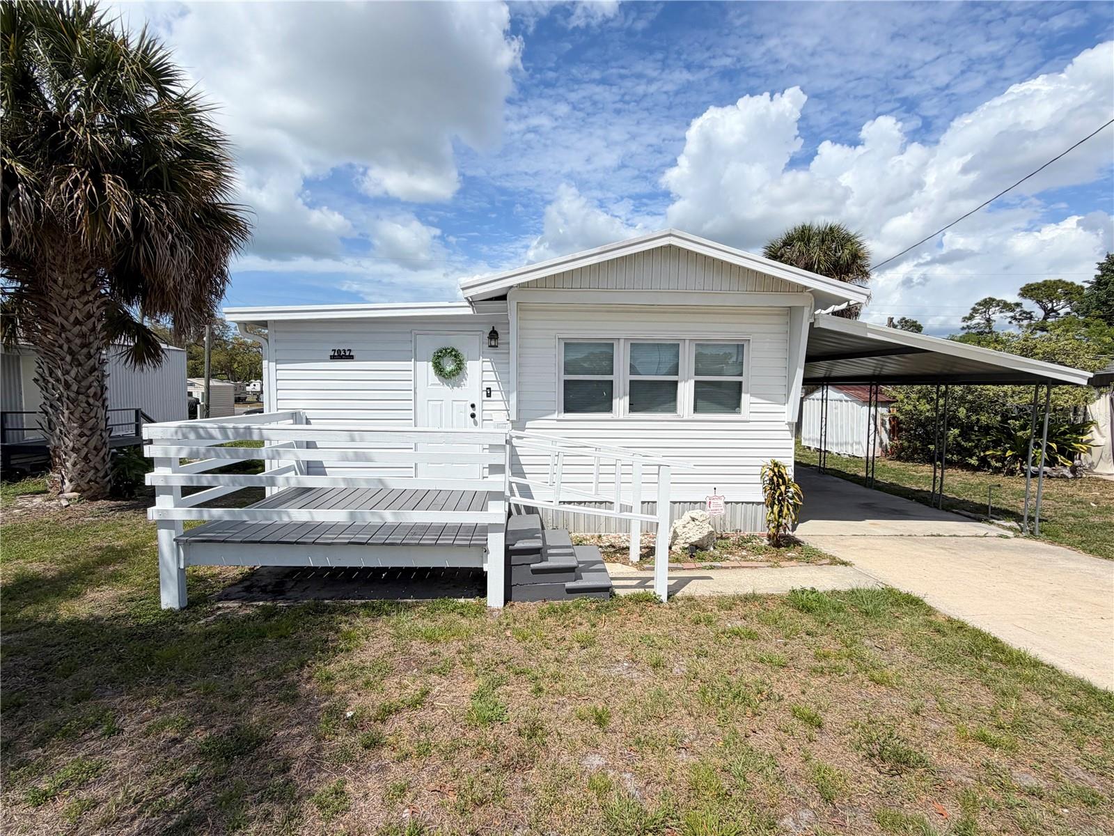 7037 LOFTY DR, PORT RICHEY, FL