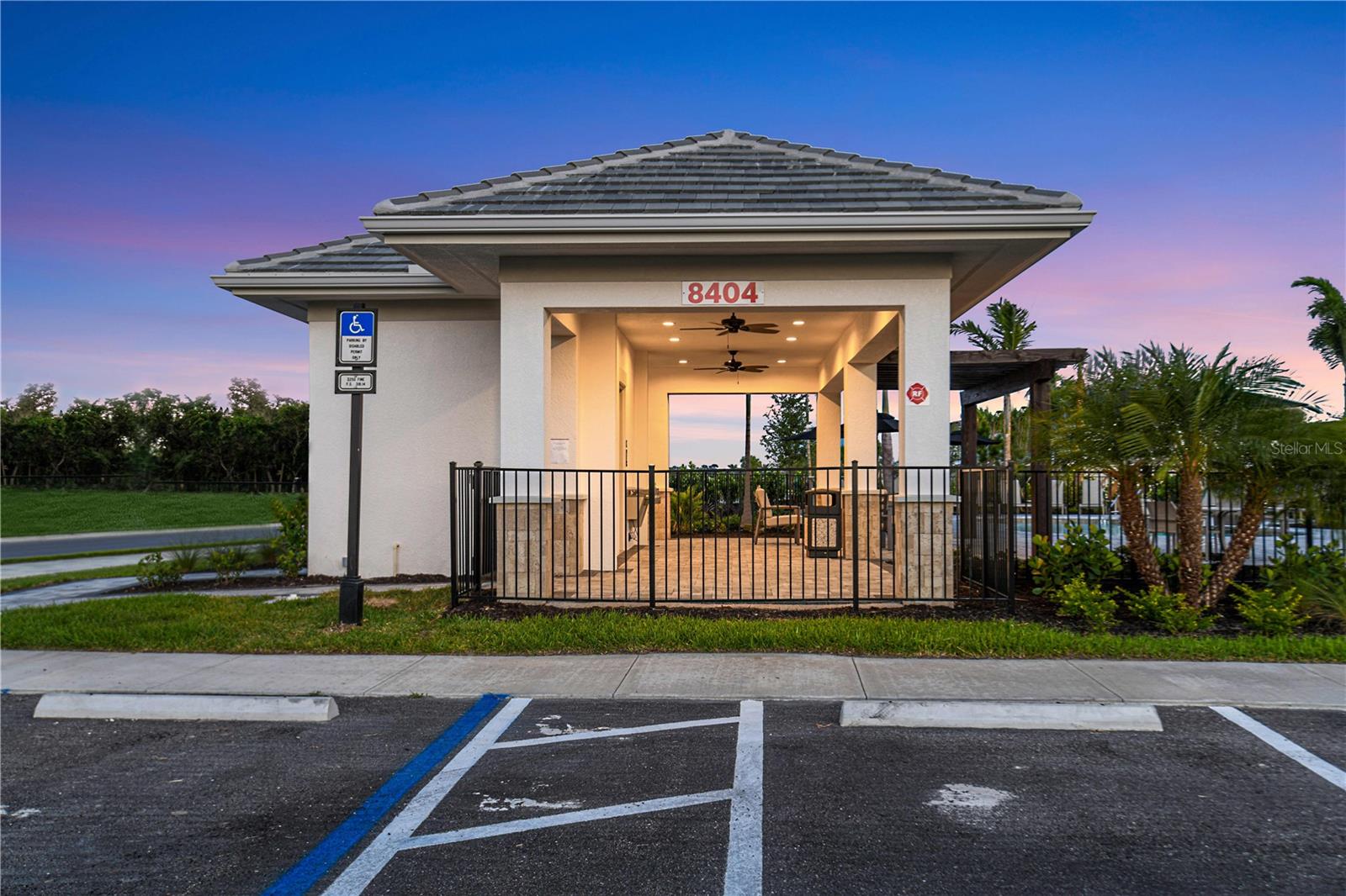 10601 ORBIT TER, SARASOTA, FL — photo 39