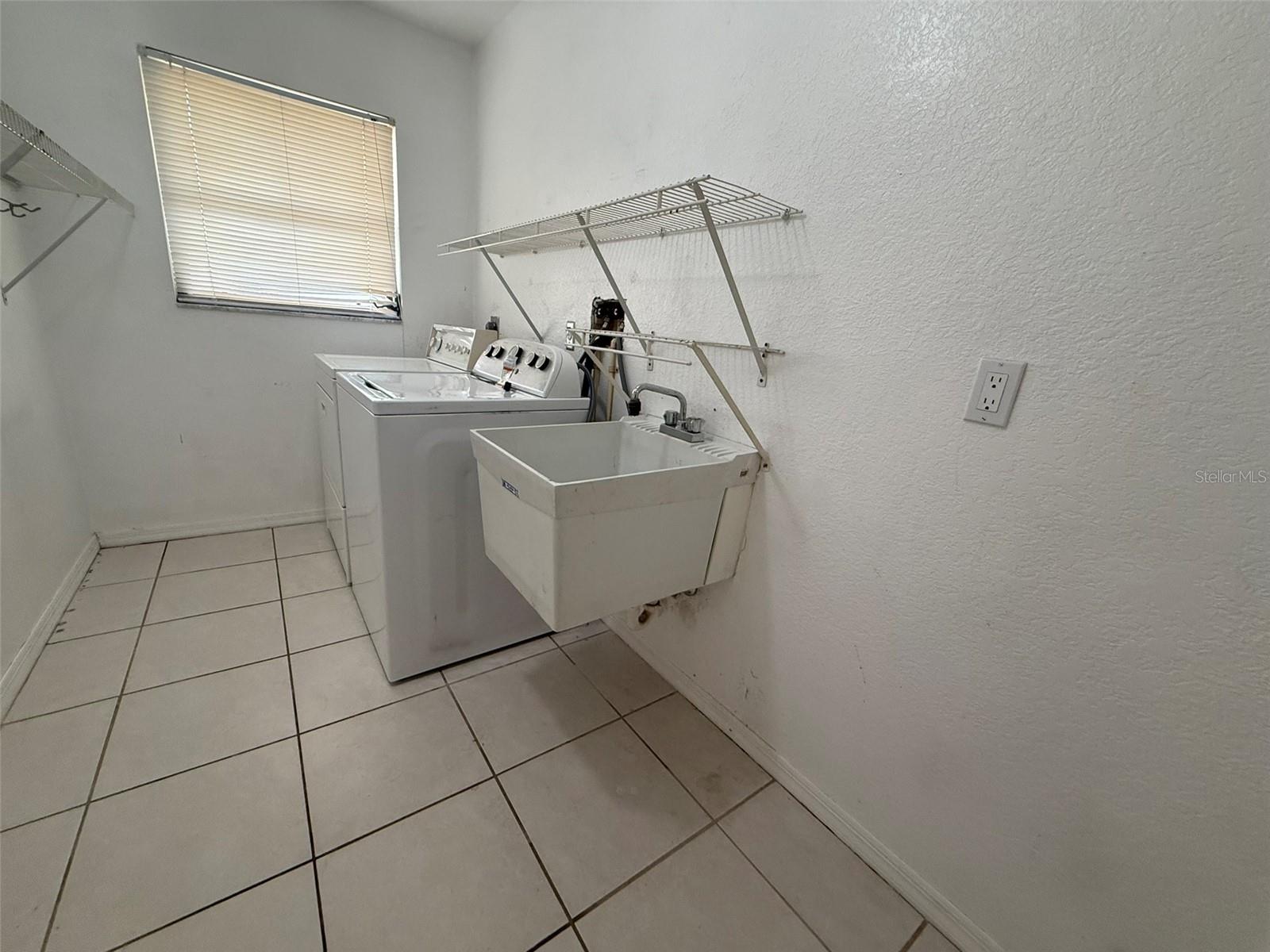 1001 S WAPELLO ST, NORTH PORT, FL — photo 5