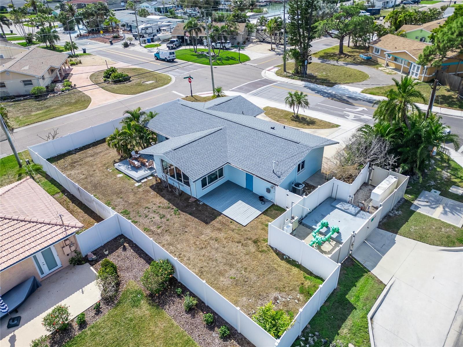 2 79TH ST S, ST PETERSBURG, FL — photo 74