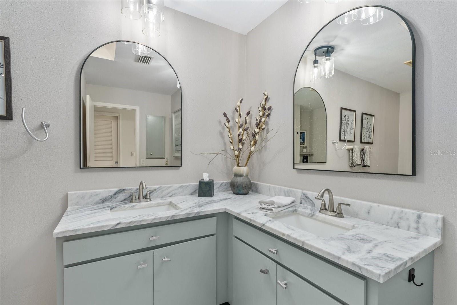 3862 WILSHIRE CIR W #107, SARASOTA, FL — photo 21
