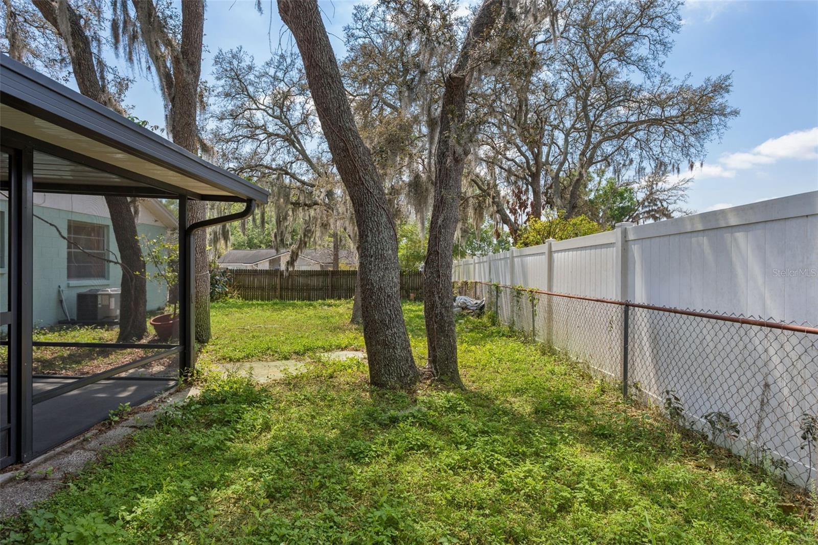 502 AVOCADO CIR, BRANDON, FL — photo 41
