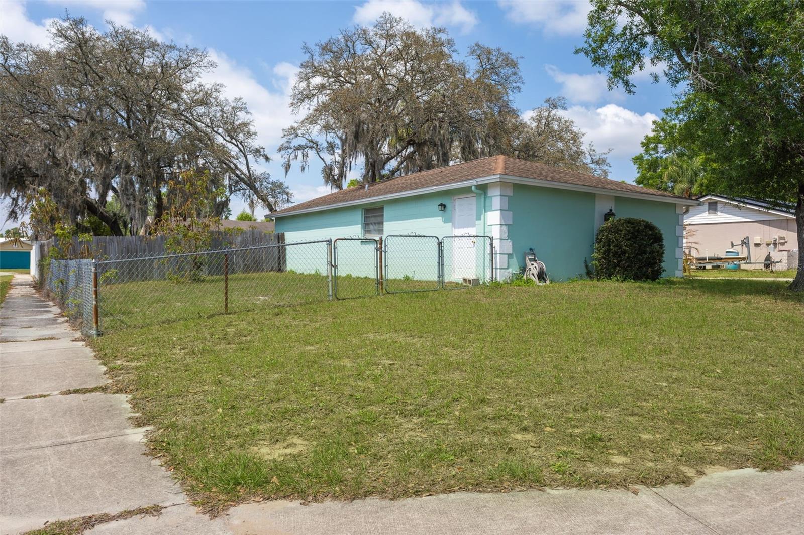 502 AVOCADO CIR, BRANDON, FL — photo 48