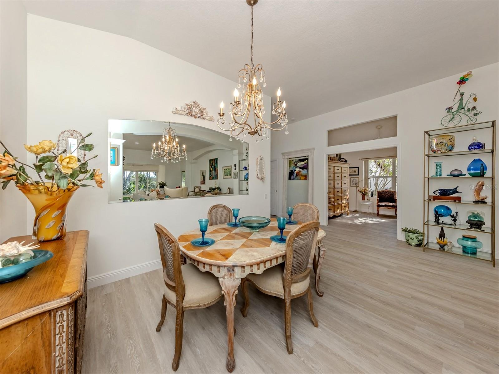 404 PINEWOOD LAKE DR, VENICE, FL — photo 4