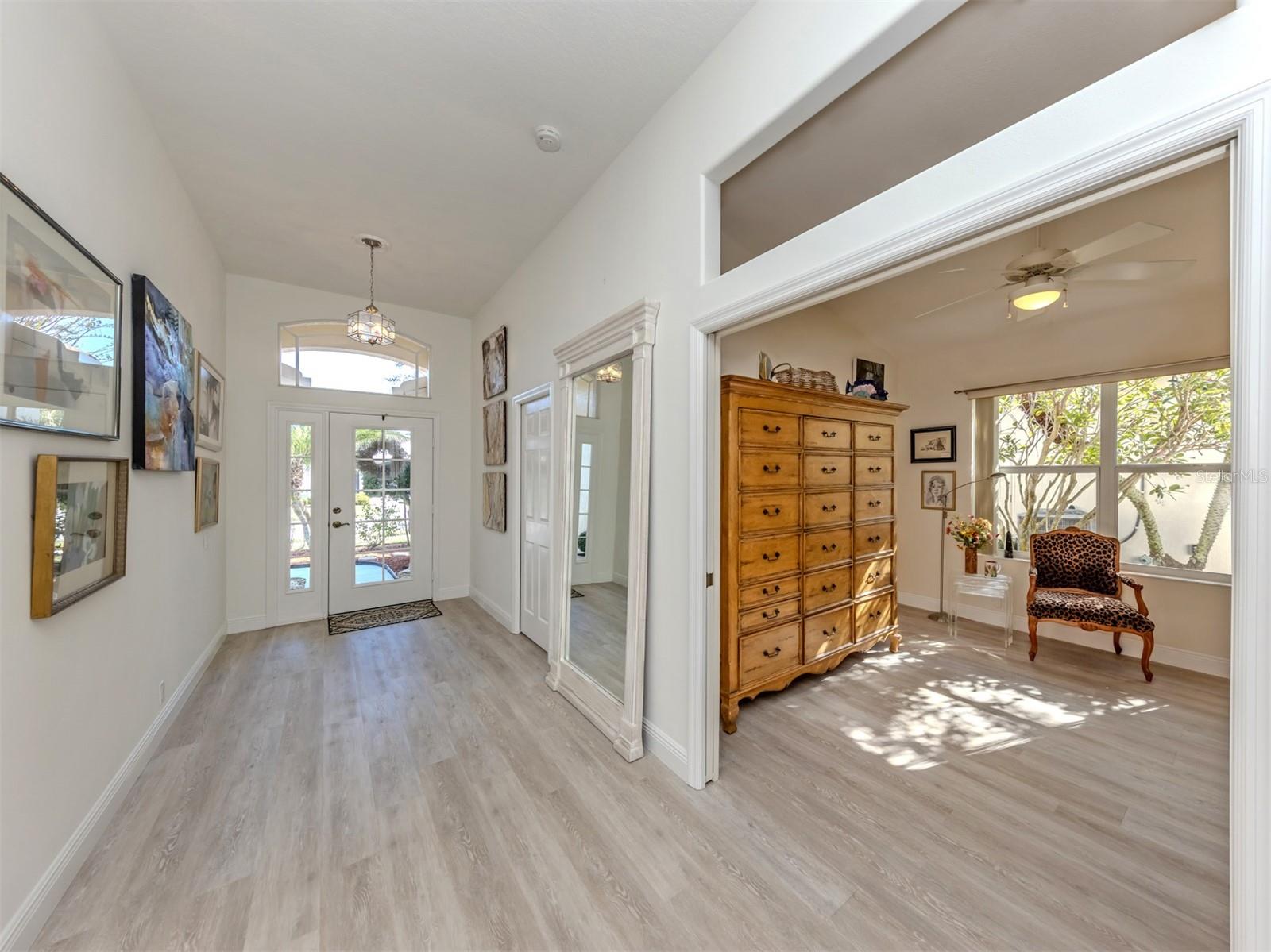 404 PINEWOOD LAKE DR, VENICE, FL — photo 5