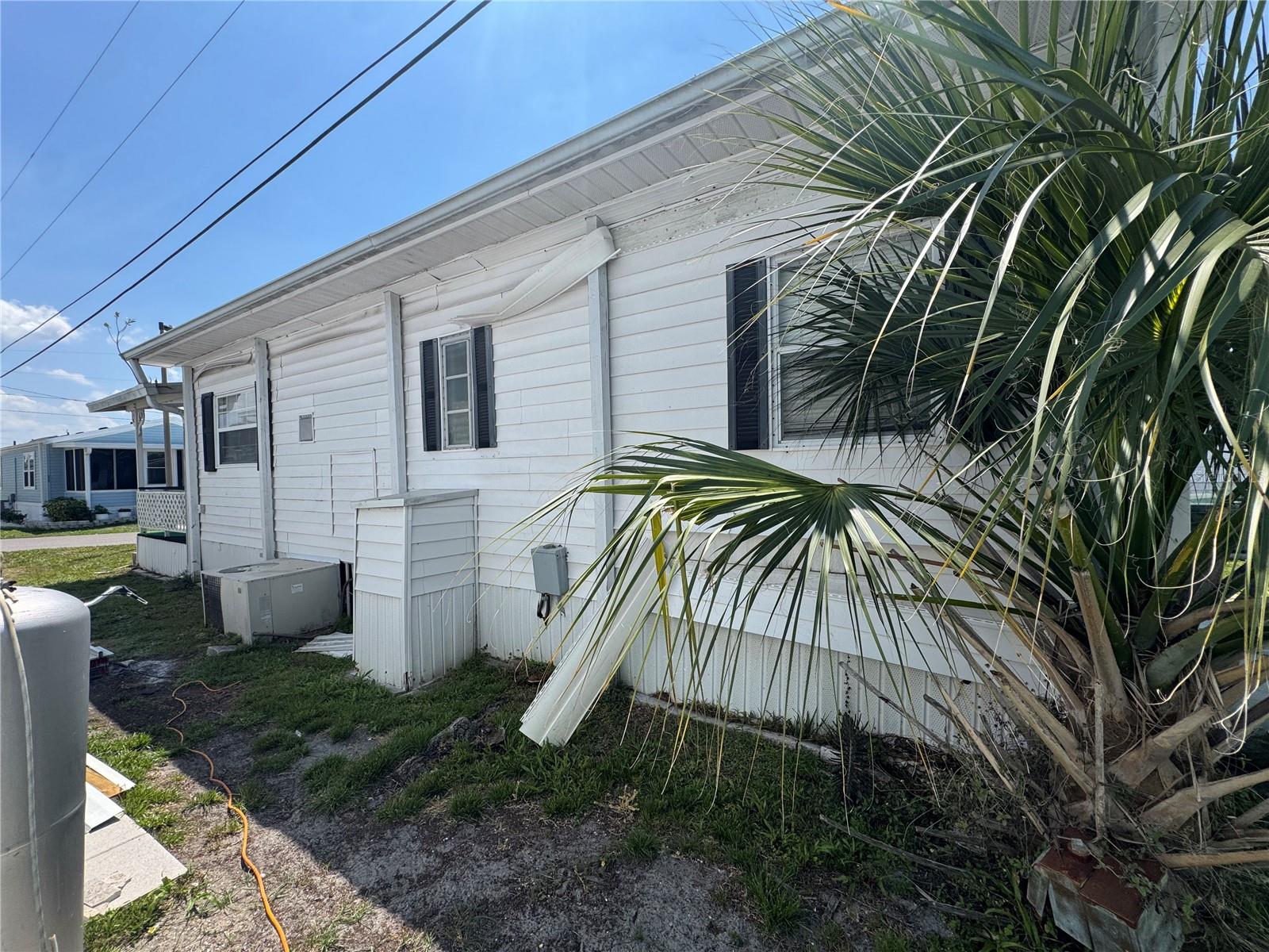 2049 CHAMPION ST, SARASOTA, FL — photo 2