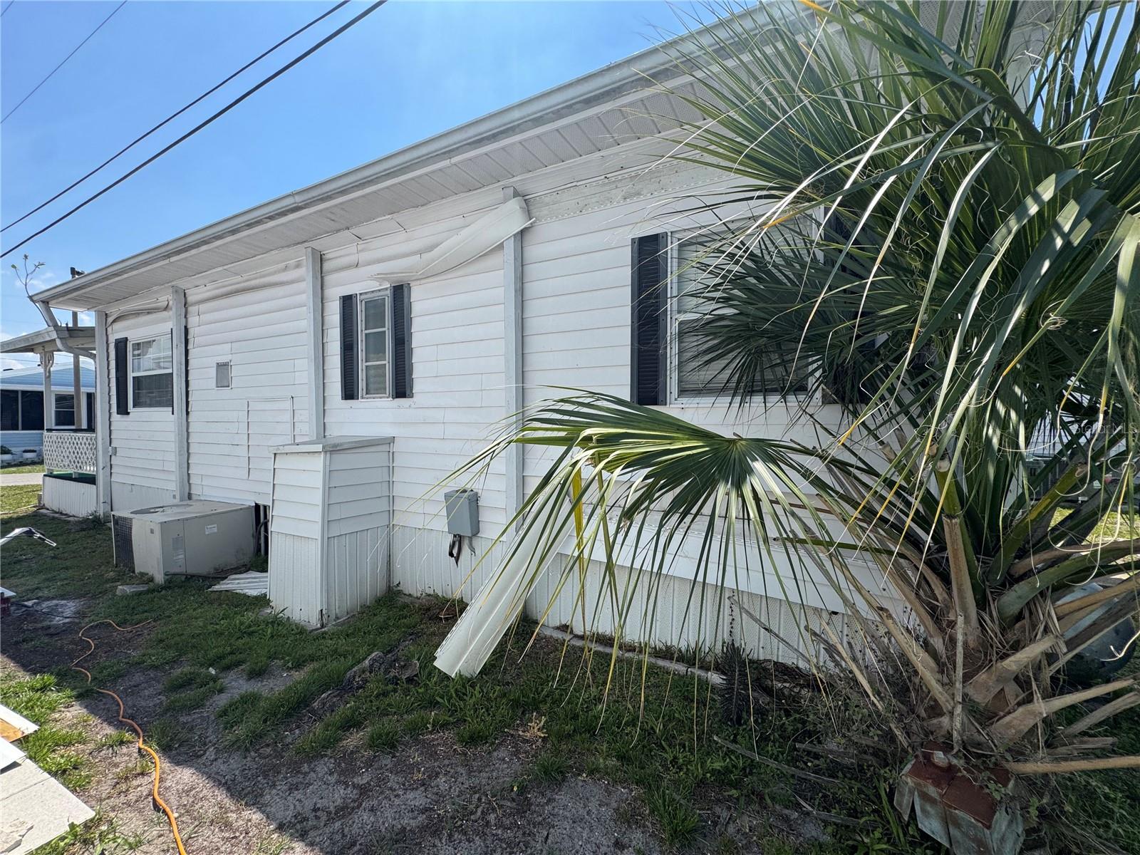 2049 CHAMPION ST, SARASOTA, FL — photo 3