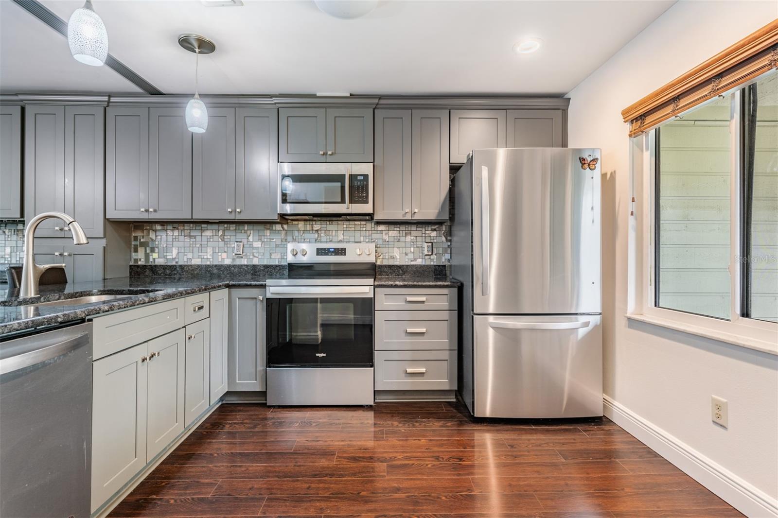 637 DRAKE LN N, DUNEDIN, FL — photo 5