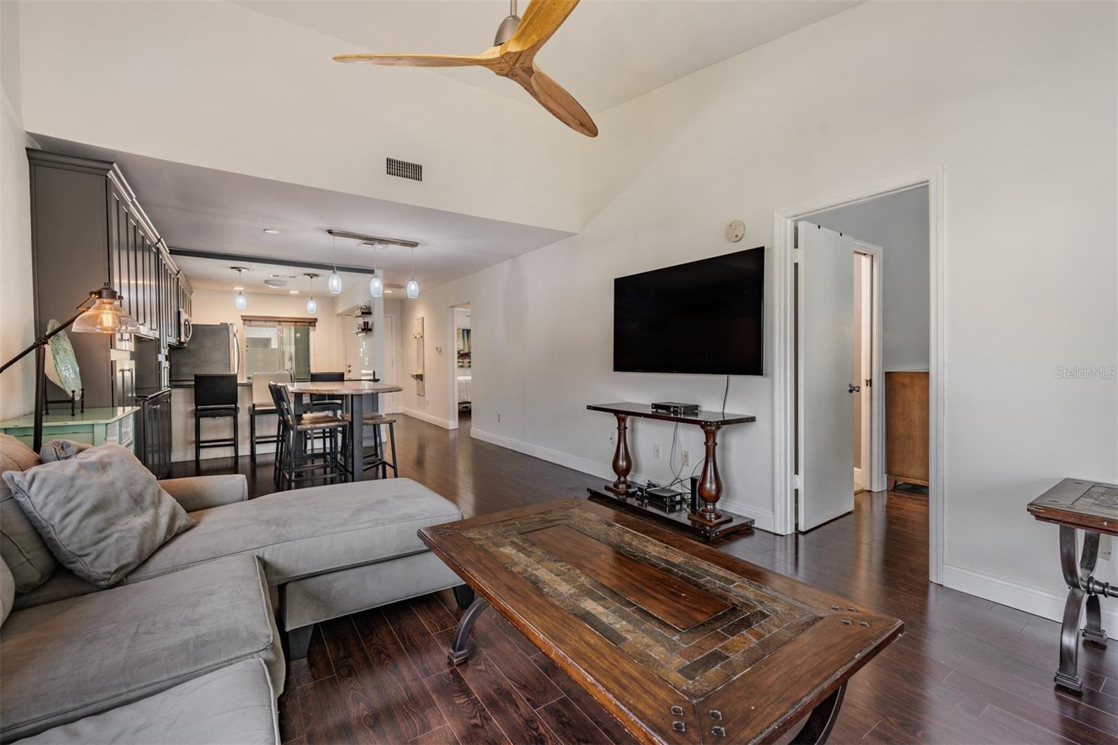 637 DRAKE LN N, DUNEDIN, FL — photo 14