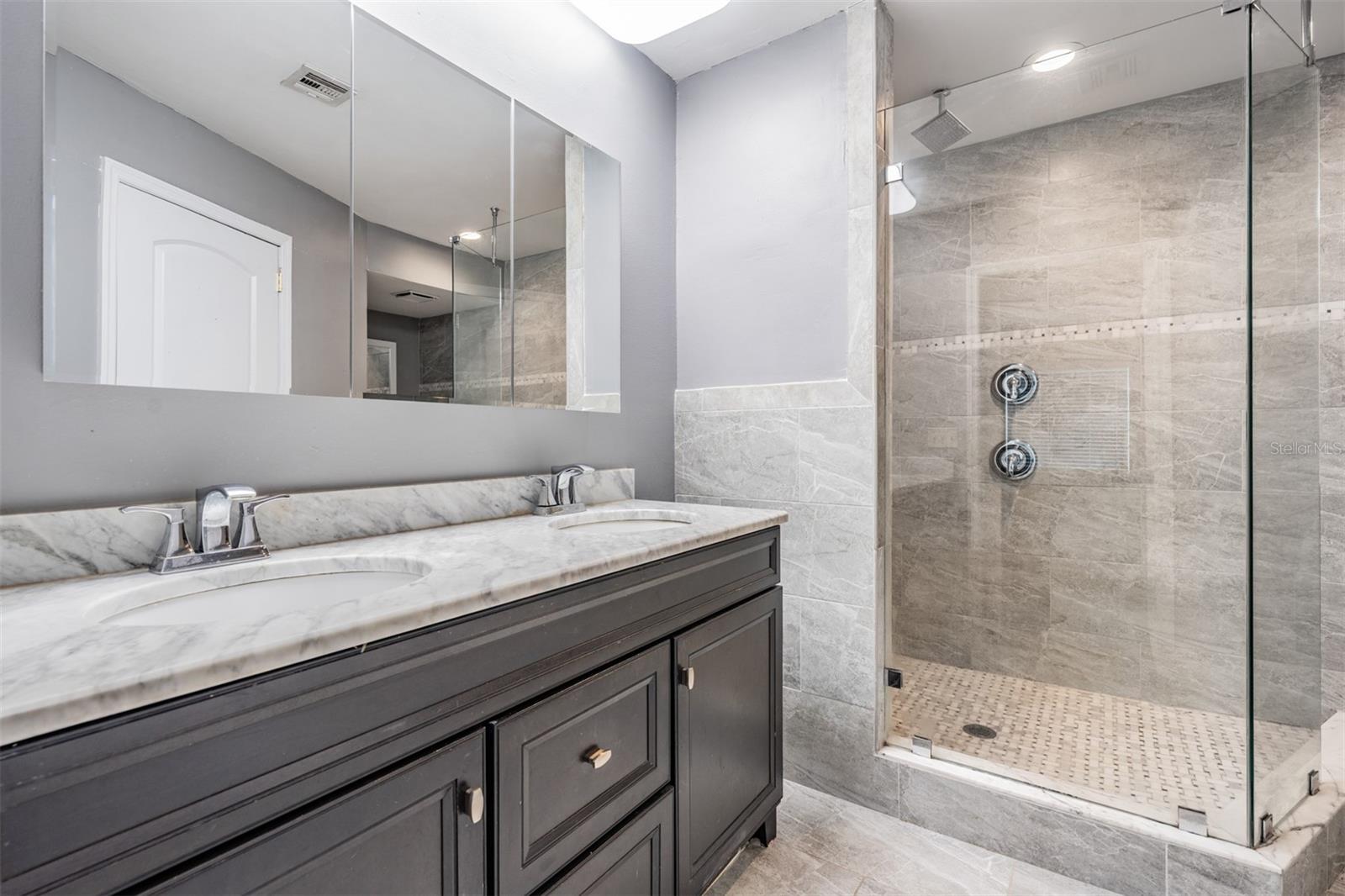 637 DRAKE LN N, DUNEDIN, FL — photo 18