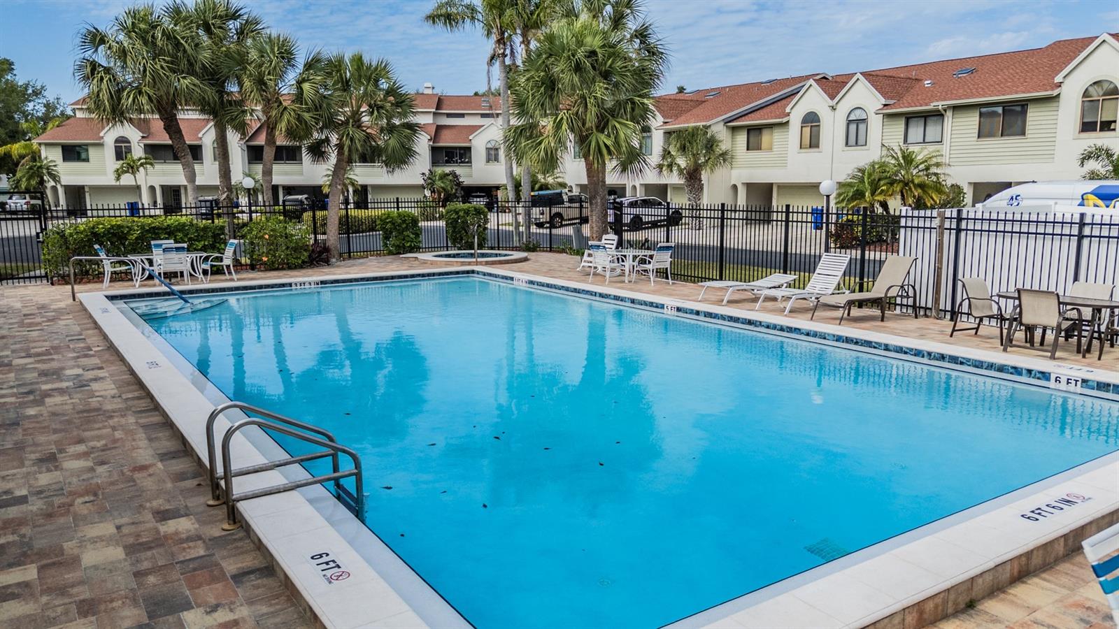 637 DRAKE LN N, DUNEDIN, FL — photo 40