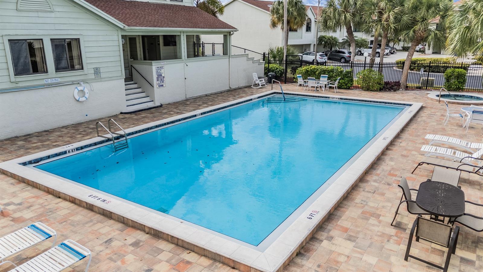 637 DRAKE LN N, DUNEDIN, FL — photo 41