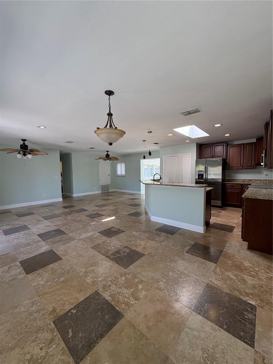 218 LEWIS BLVD SE, ST PETERSBURG, FL — photo 4