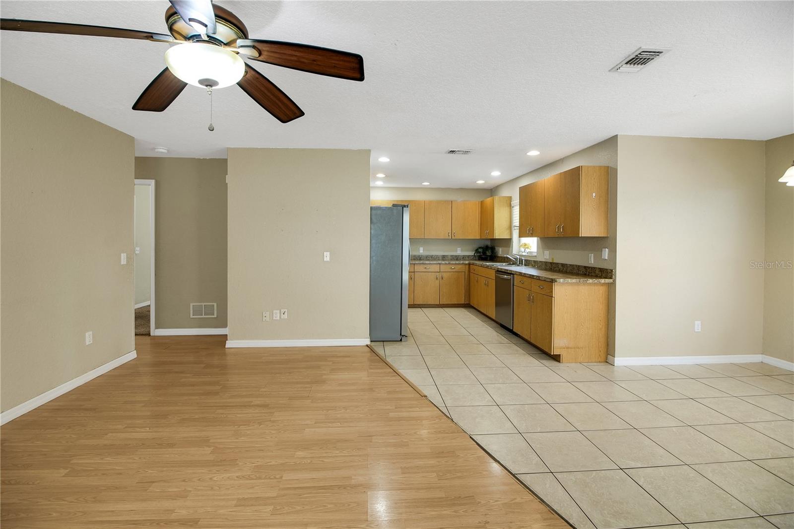 305 W FOUNTAIN ST, FRUITLAND PARK, FL — photo 14