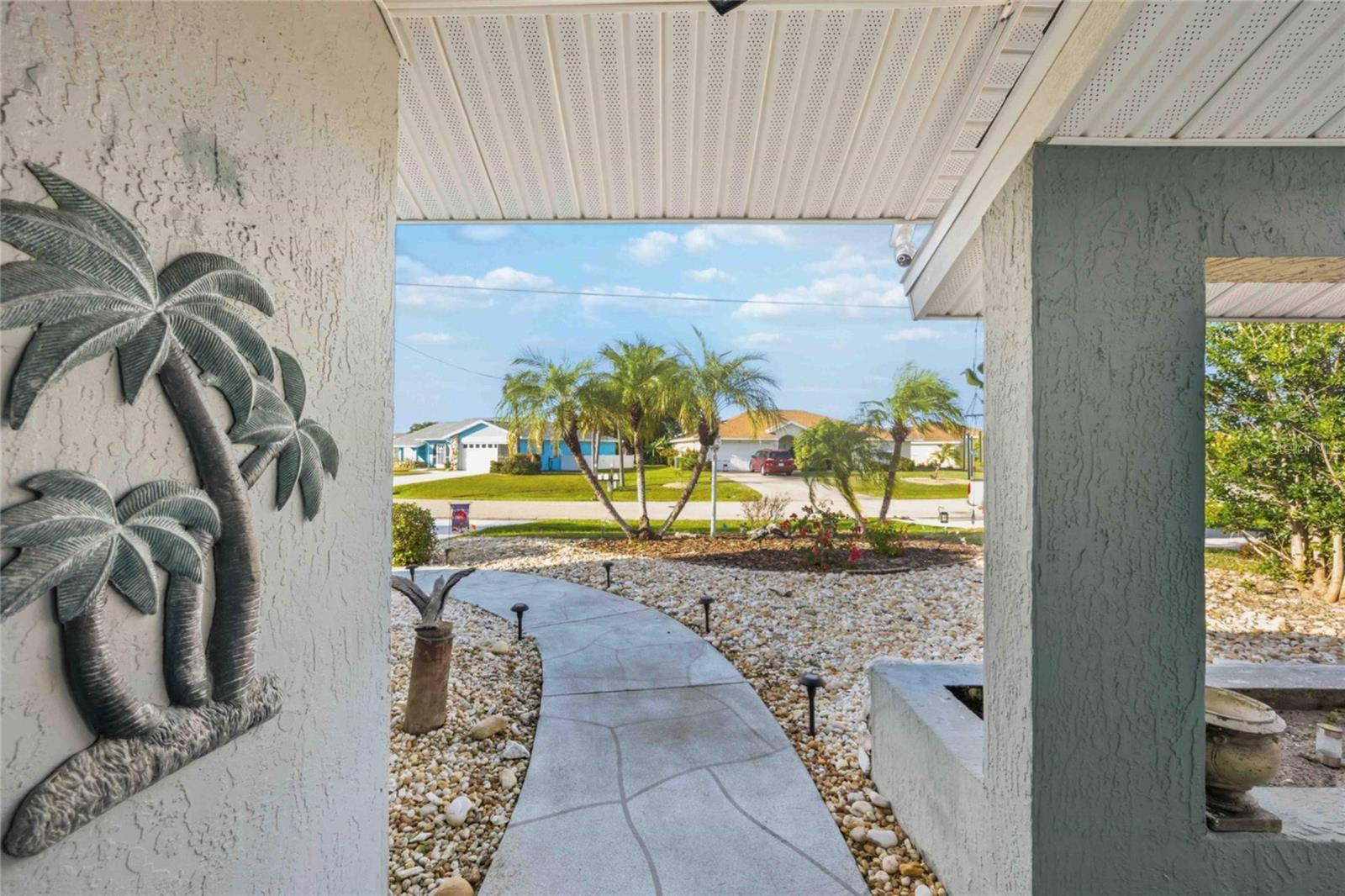 36 BUNKER CIR, ROTONDA WEST, FL — photo 4