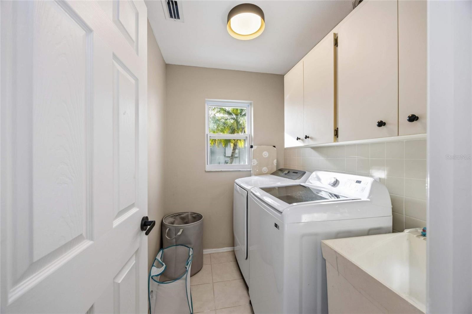 36 BUNKER CIR, ROTONDA WEST, FL — photo 17