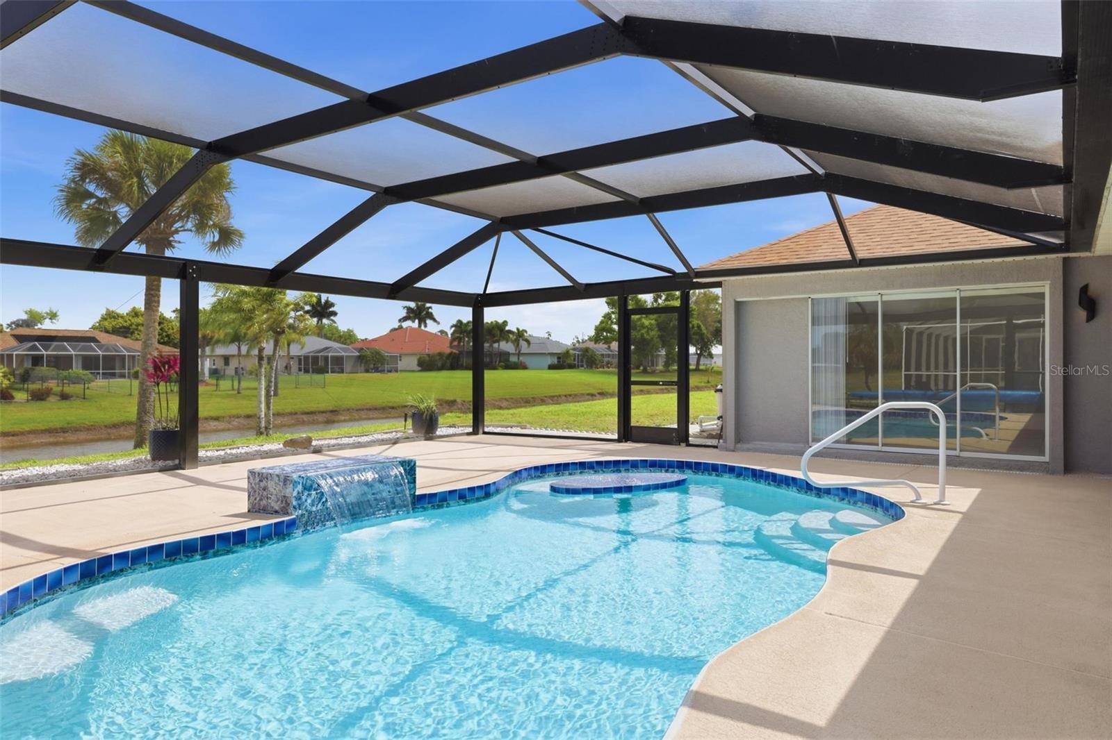 605 ROTONDA CIR, ROTONDA WEST, FL — photo 5