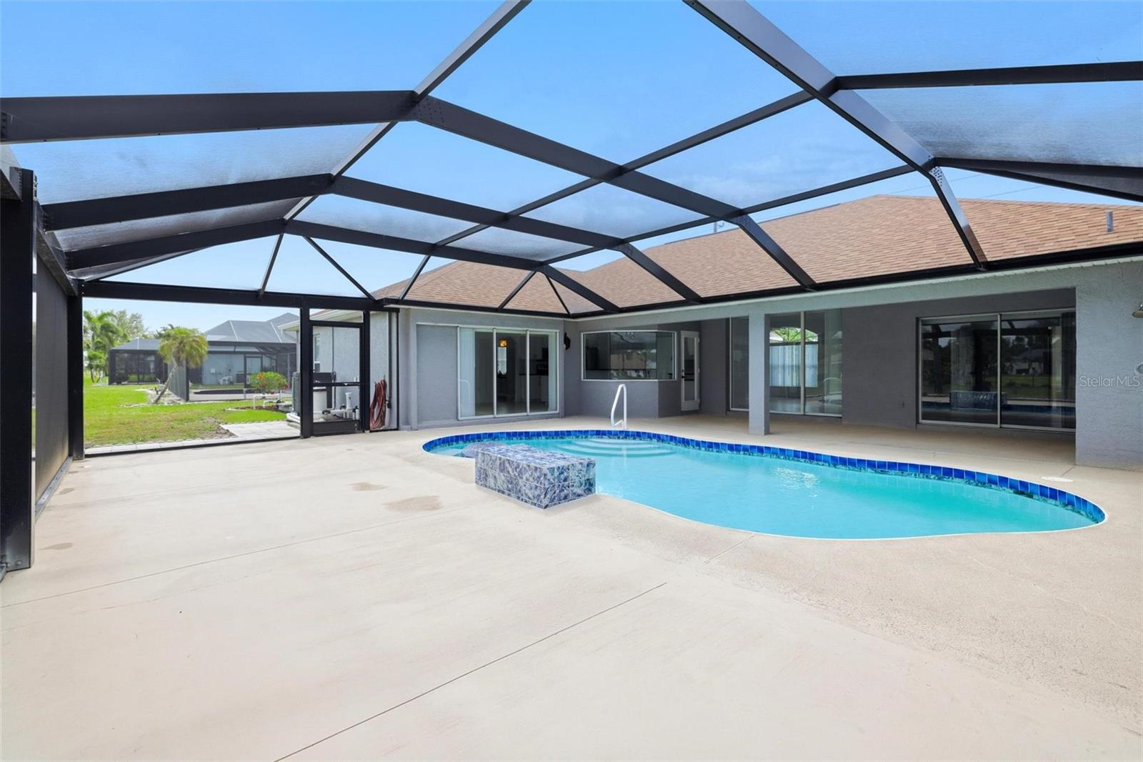 605 ROTONDA CIR, ROTONDA WEST, FL — photo 6