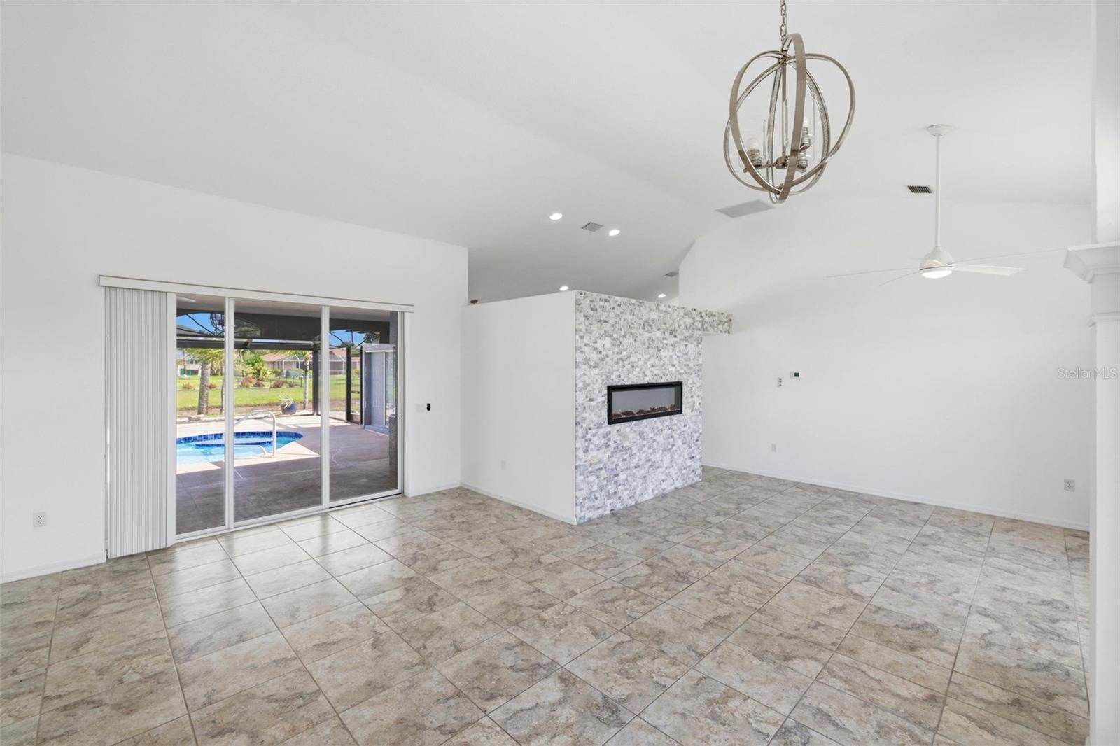 605 ROTONDA CIR, ROTONDA WEST, FL — photo 14
