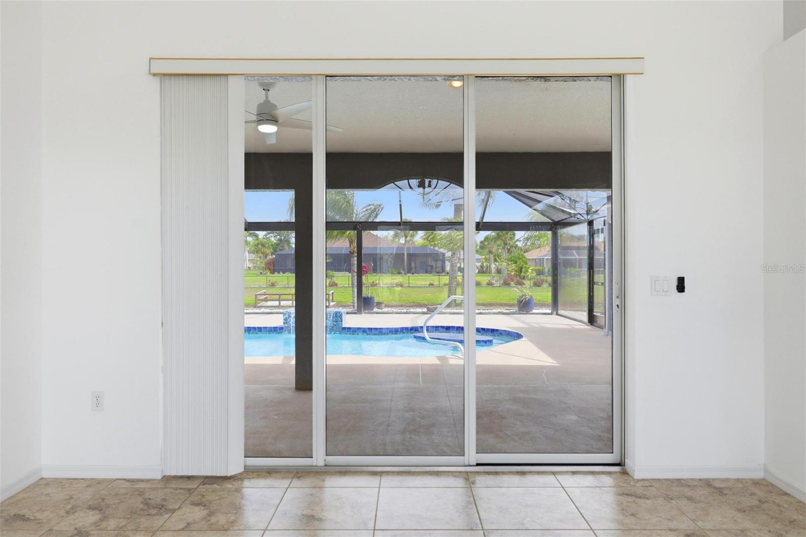 605 ROTONDA CIR, ROTONDA WEST, FL — photo 16
