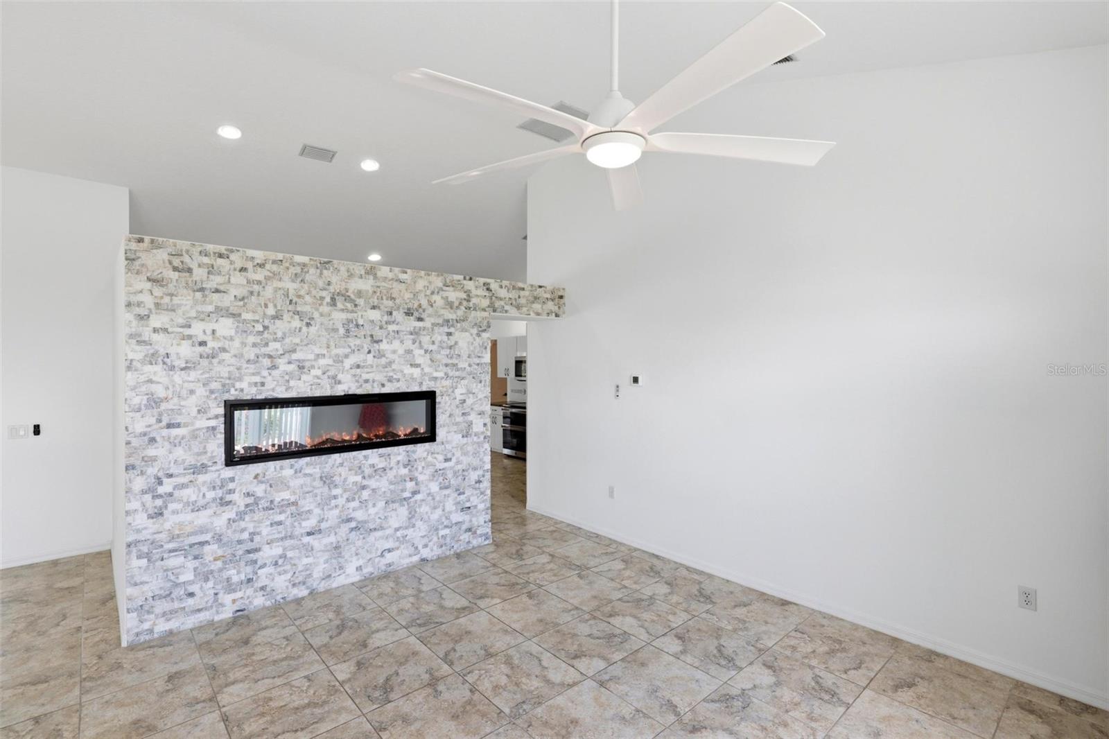 605 ROTONDA CIR, ROTONDA WEST, FL — photo 18
