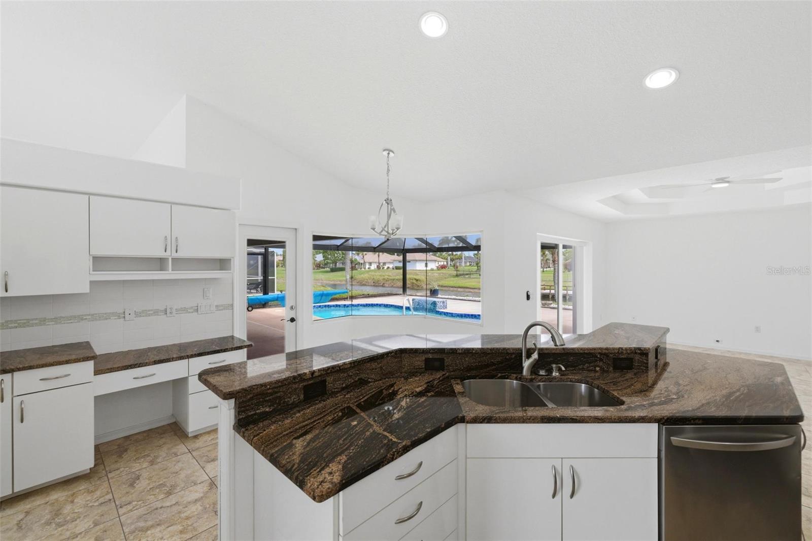 605 ROTONDA CIR, ROTONDA WEST, FL — photo 24