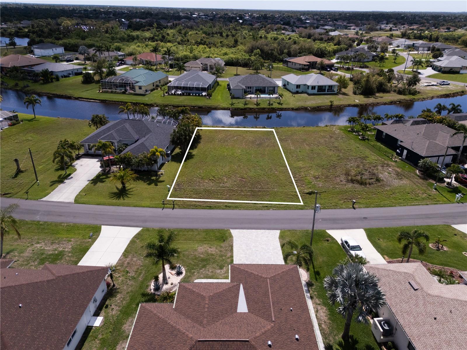 132 WHITE MARSH LN, ROTONDA WEST, FL