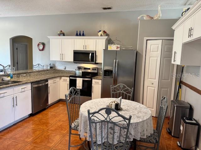 813 HALIFAX DR, KISSIMMEE, FL — photo 11
