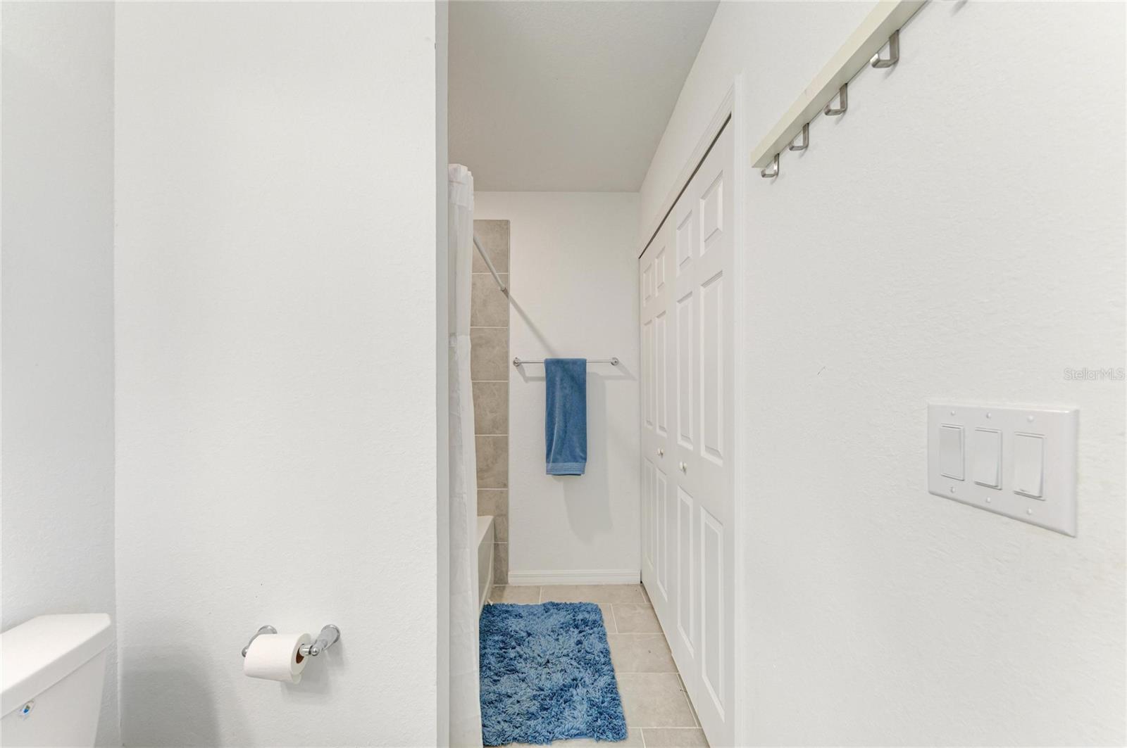 18114 GAWTHROP DR #204, BRADENTON, FL — photo 34