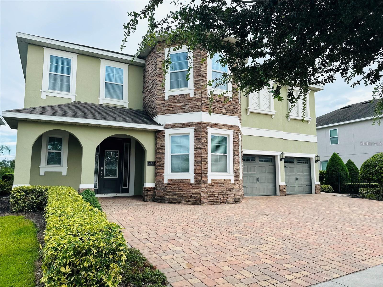 241 FALLS DR, KISSIMMEE, FL — photo 2
