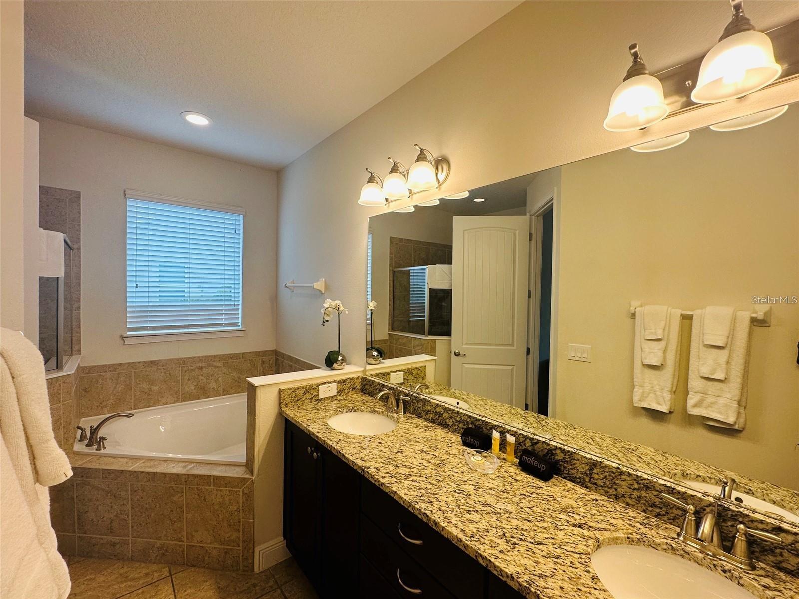 241 FALLS DR, KISSIMMEE, FL — photo 24