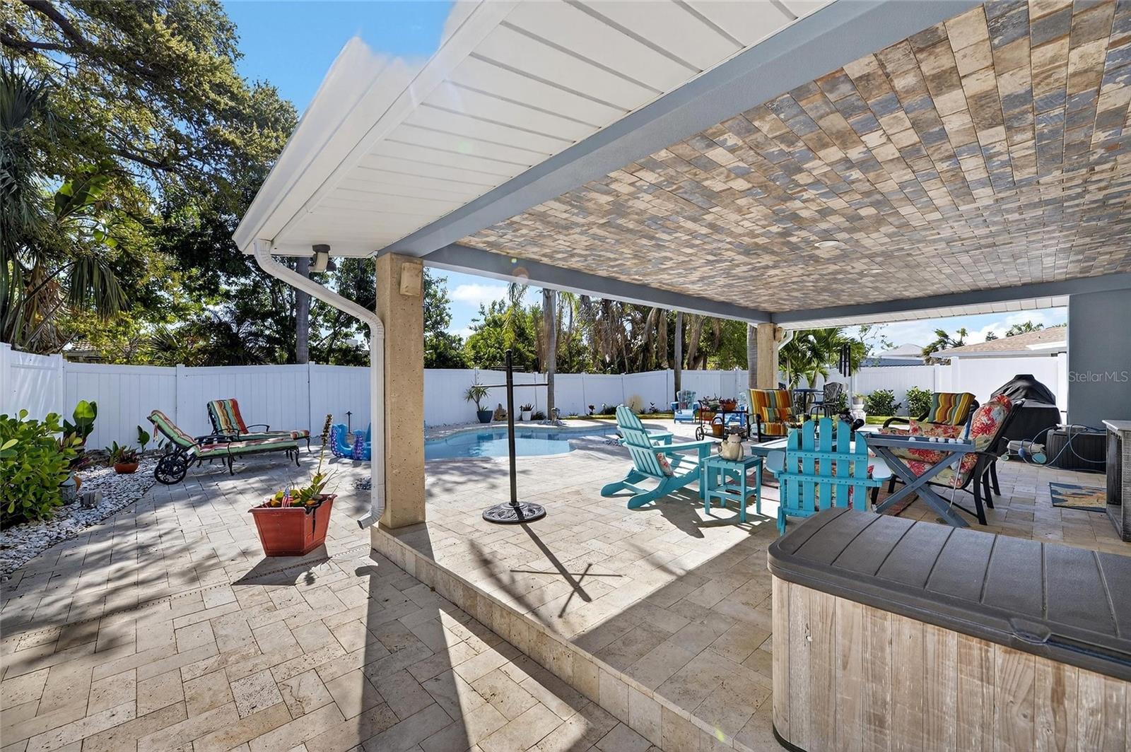 931 GULF BLVD, BELLEAIR BEACH, FL — photo 10