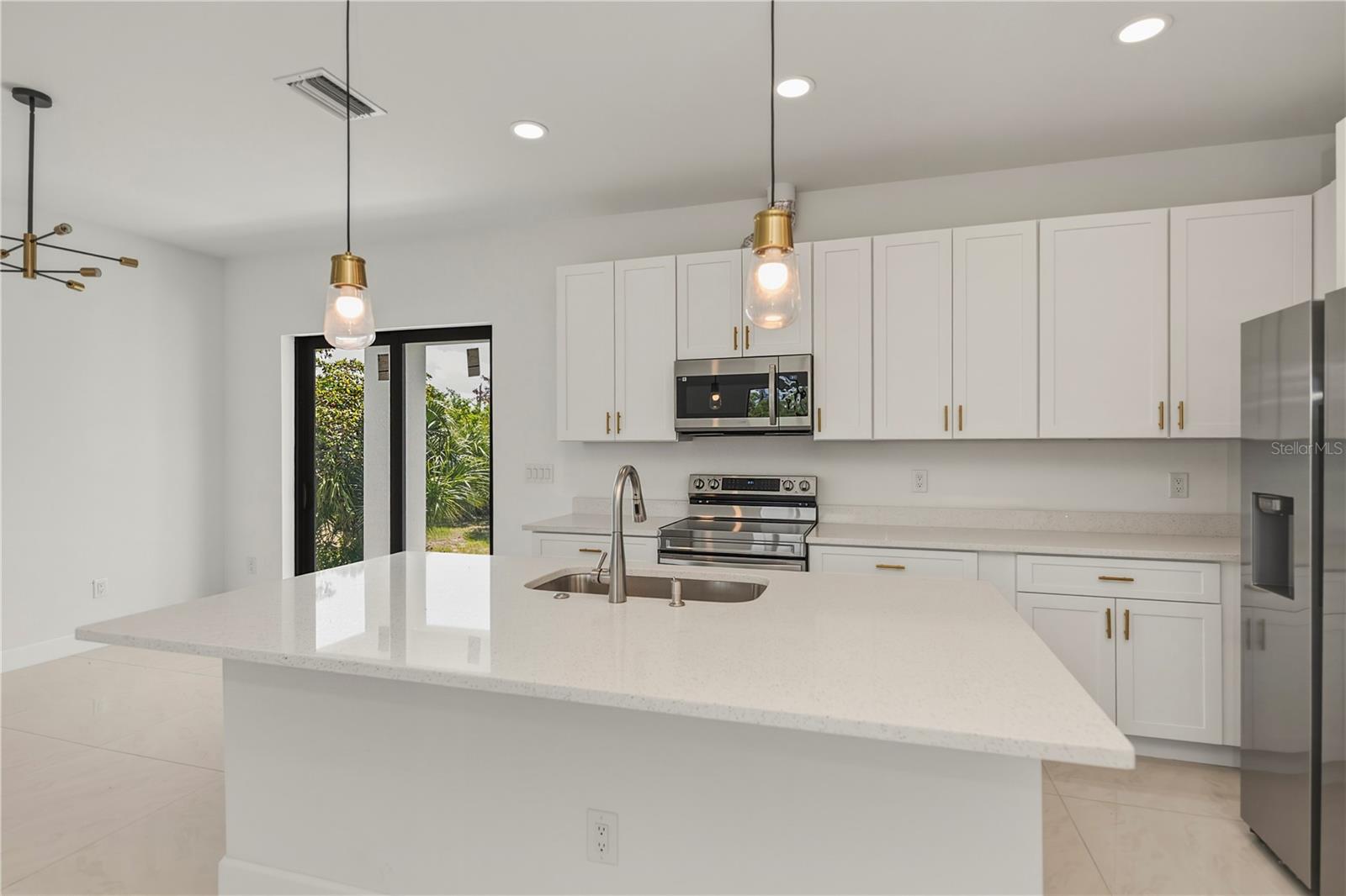 15089 ALDAMA CIR, PORT CHARLOTTE, FL — photo 14
