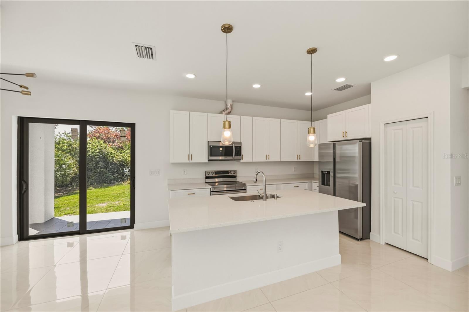 15089 ALDAMA CIR, PORT CHARLOTTE, FL — photo 15