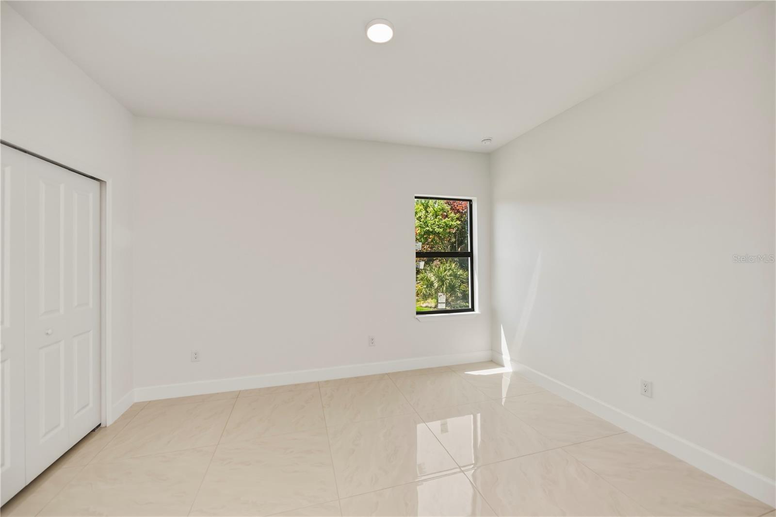 15089 ALDAMA CIR, PORT CHARLOTTE, FL — photo 32