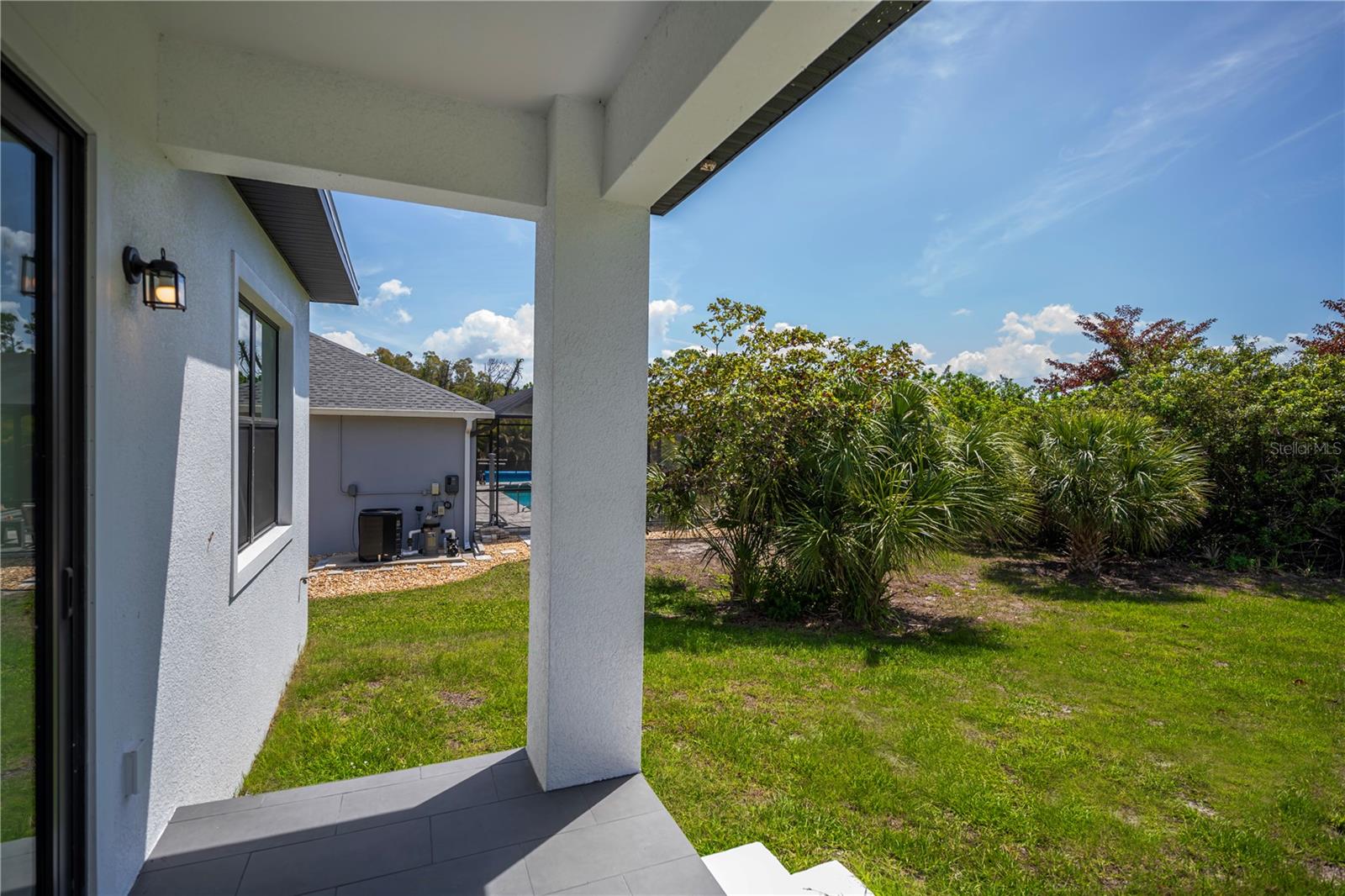 15089 ALDAMA CIR, PORT CHARLOTTE, FL — photo 35